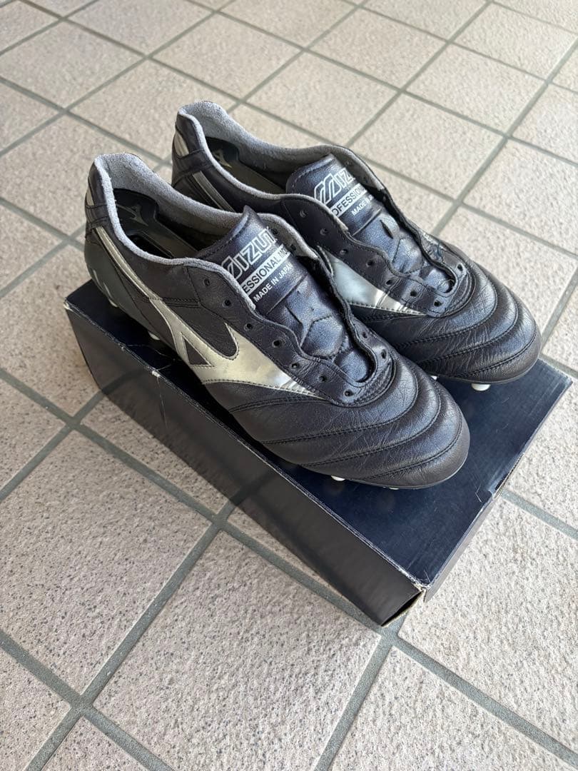 【最終値下げ】MizunoモレリアDNAジャパン27cm