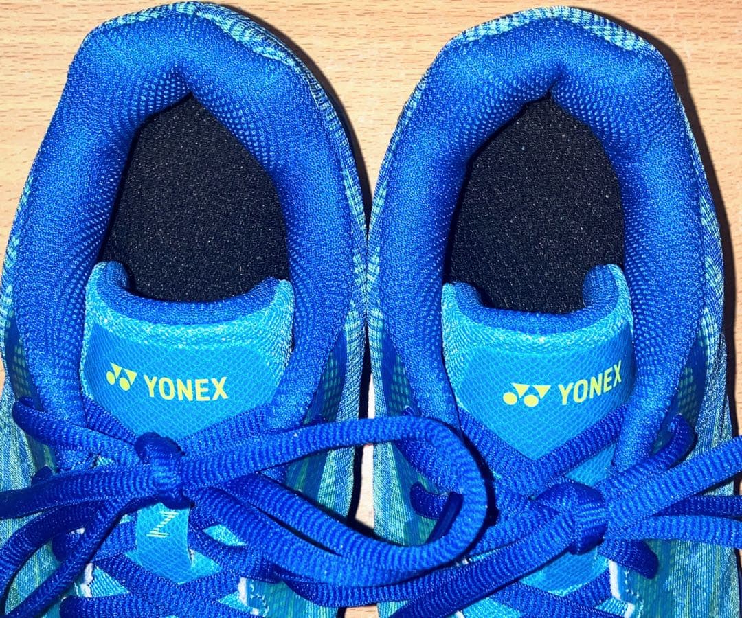 ★美品！YONEX パワークッション エアラスZ バドミントンシューズ 23