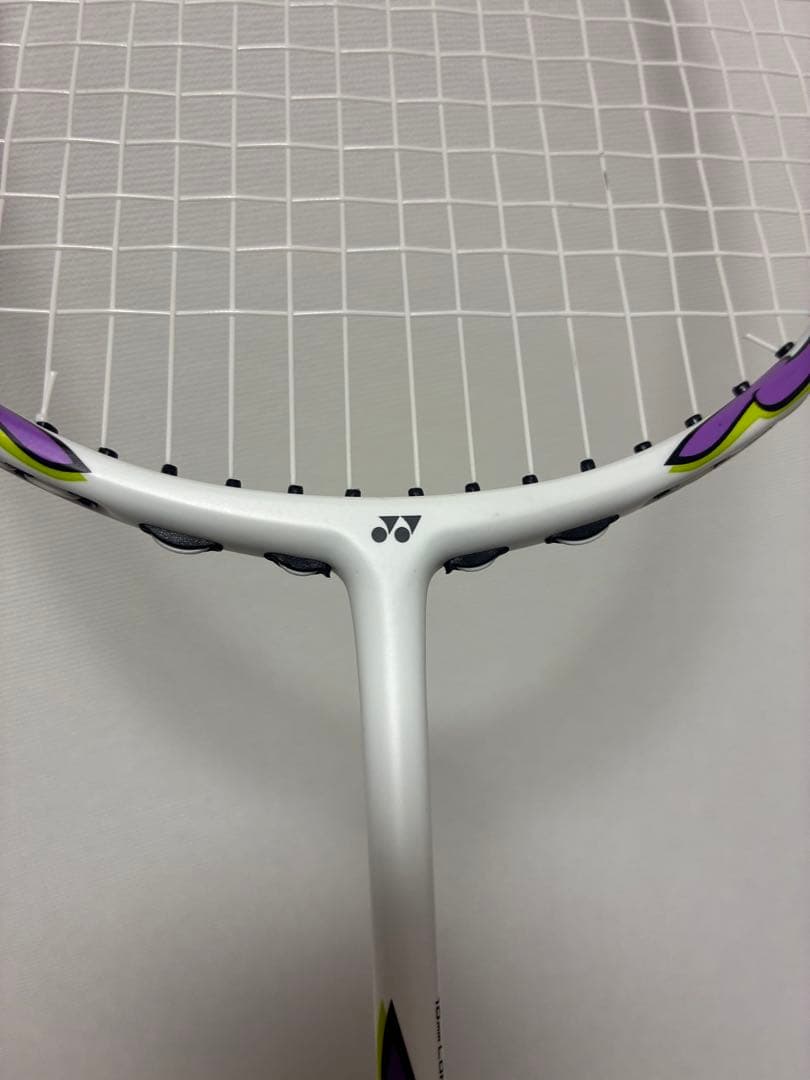 ほぼ新品！YONEX マッスルパワー9LTバドミントンラケット　ソフトケース付