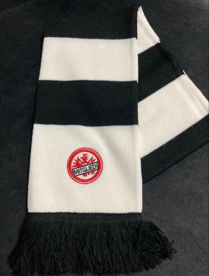 Eintracht Frankfurt メンバーシップ限定スカーフセット