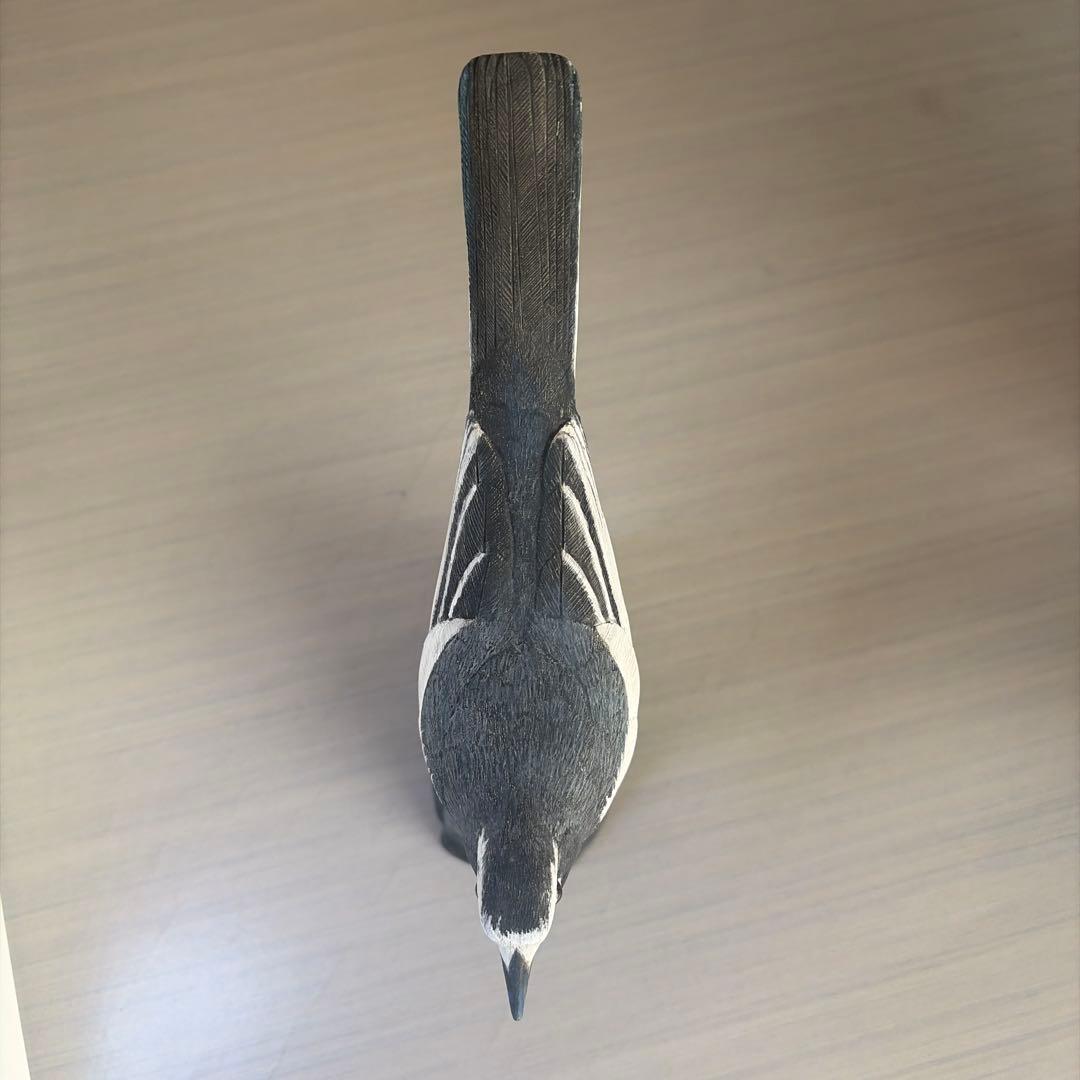 野鳥　セグロセキレイ　木彫り　ハンドメイド　リアルバードカービング　　　一点物
