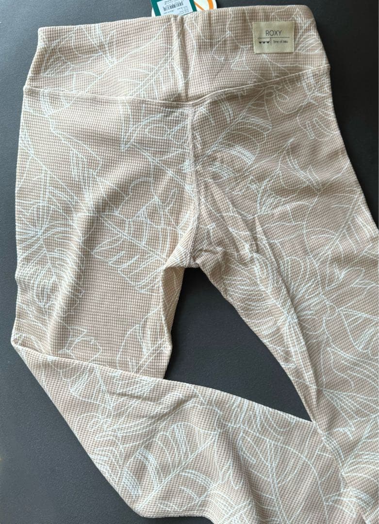 【新品未使用】RoxyレディースUVカットブラタンク＋パンツ ウエア上下、L