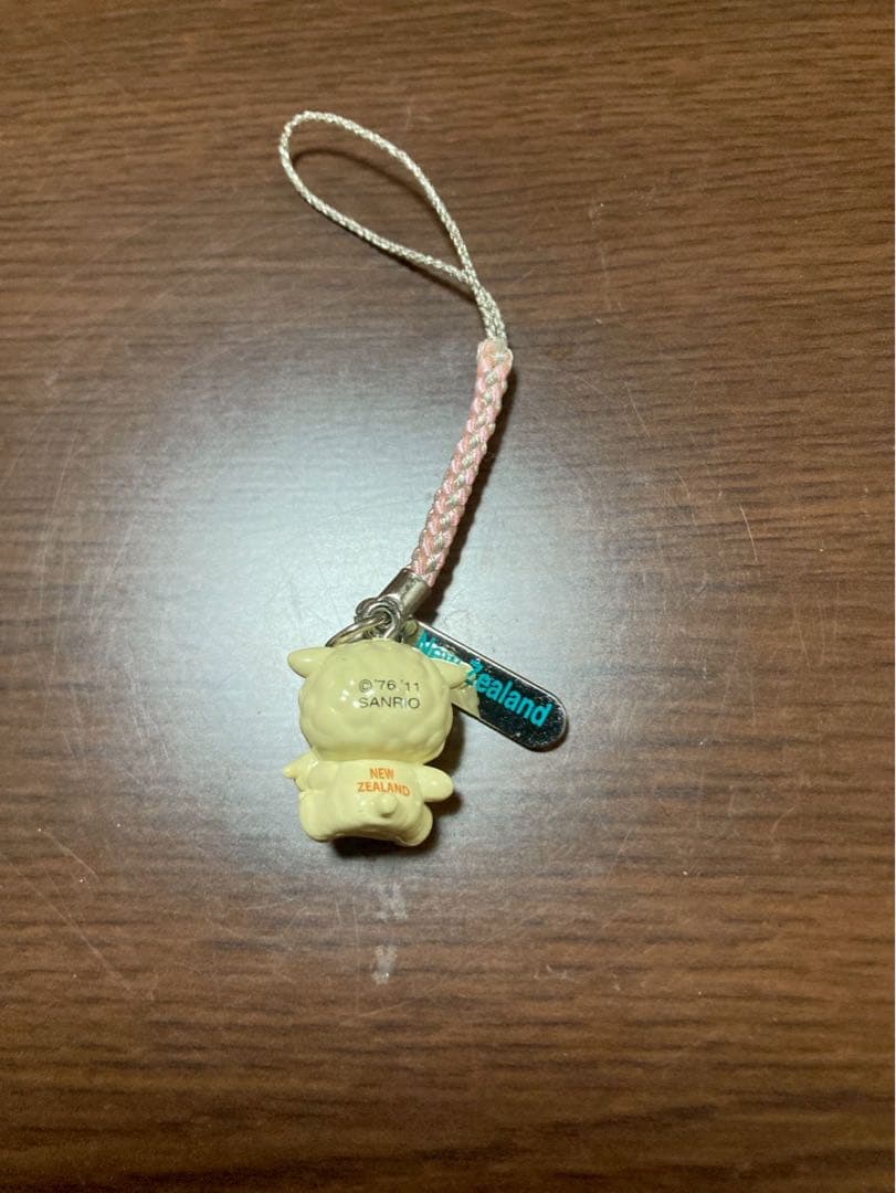 希少 激レア 美品 ご当地 ハローキティ ニュージーランド ひつじ ストラップ