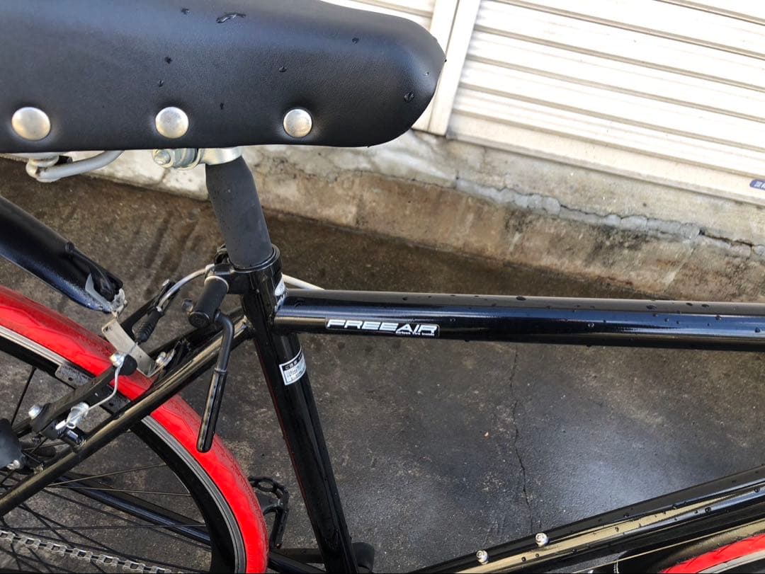 FREE AIR自転車クロスバイクシマノ式外装6段変速ブラックボディー