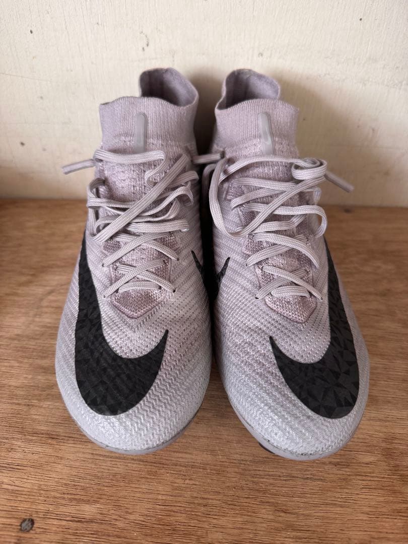 Nike Mercurial サッカーシューズ グレー・ブラック
