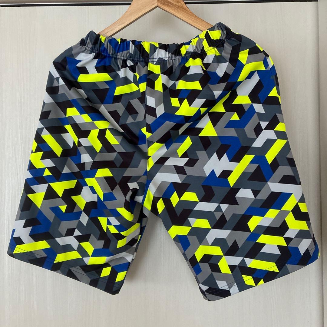 ※紐無し！　YONEX ヨネックス ハーフパンツ L