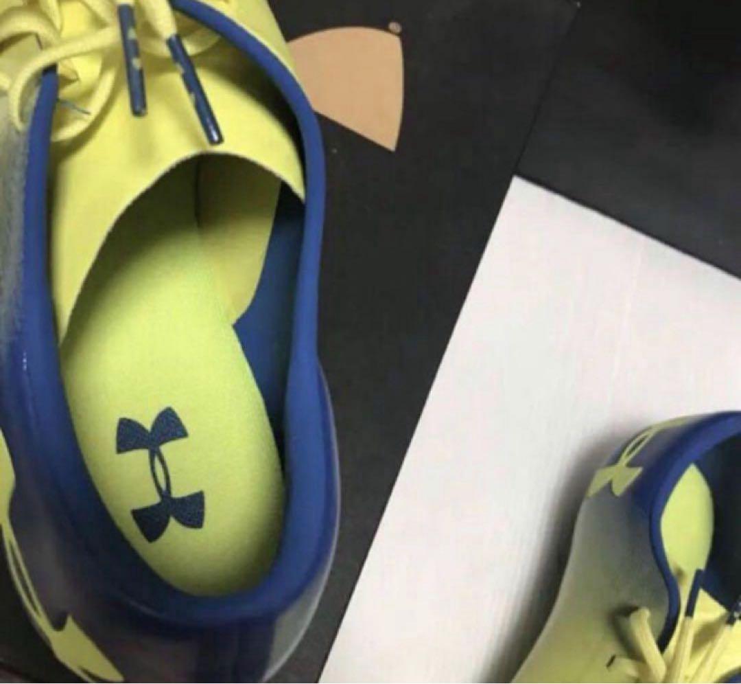 送料無料 新品 UNDERARMOUR スパイク UAスポットライト BL HG