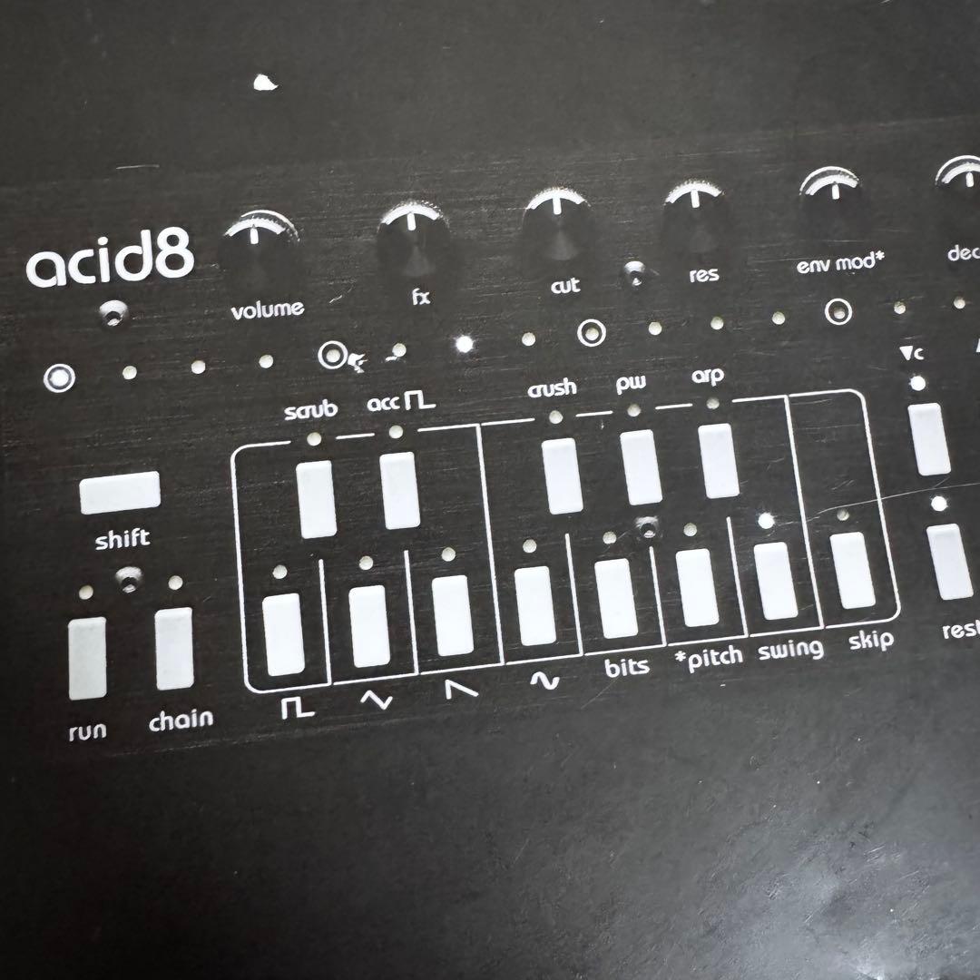 twisted electrons acid8 MKII ハイブリッドシンセ