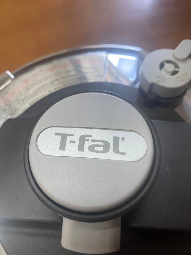 T-fal クリプソプルミエ　圧力鍋 中型 ステンレス製　IH対応