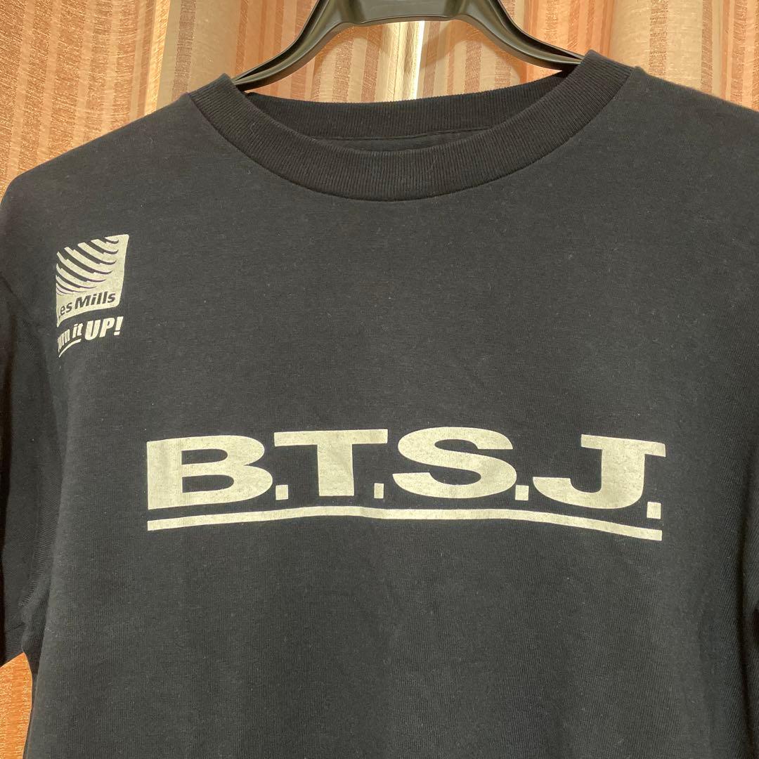 レア　BTSJ LESMILLS ロングTシャツ z33