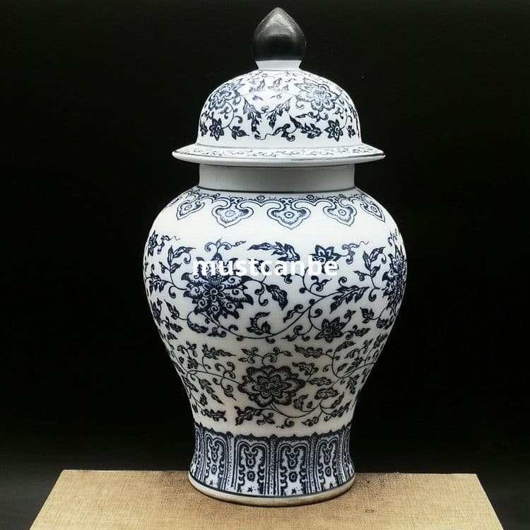 青花纏枝蓮将軍缶 景徳鎮 陶磁器 装飾品 現代工芸品 美術品 置物