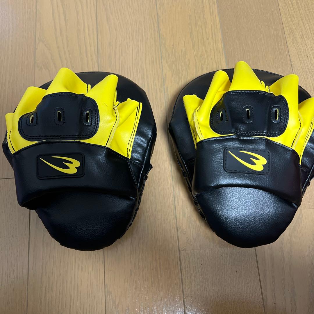 cobraキックミット　bodymakerパンチミットセット