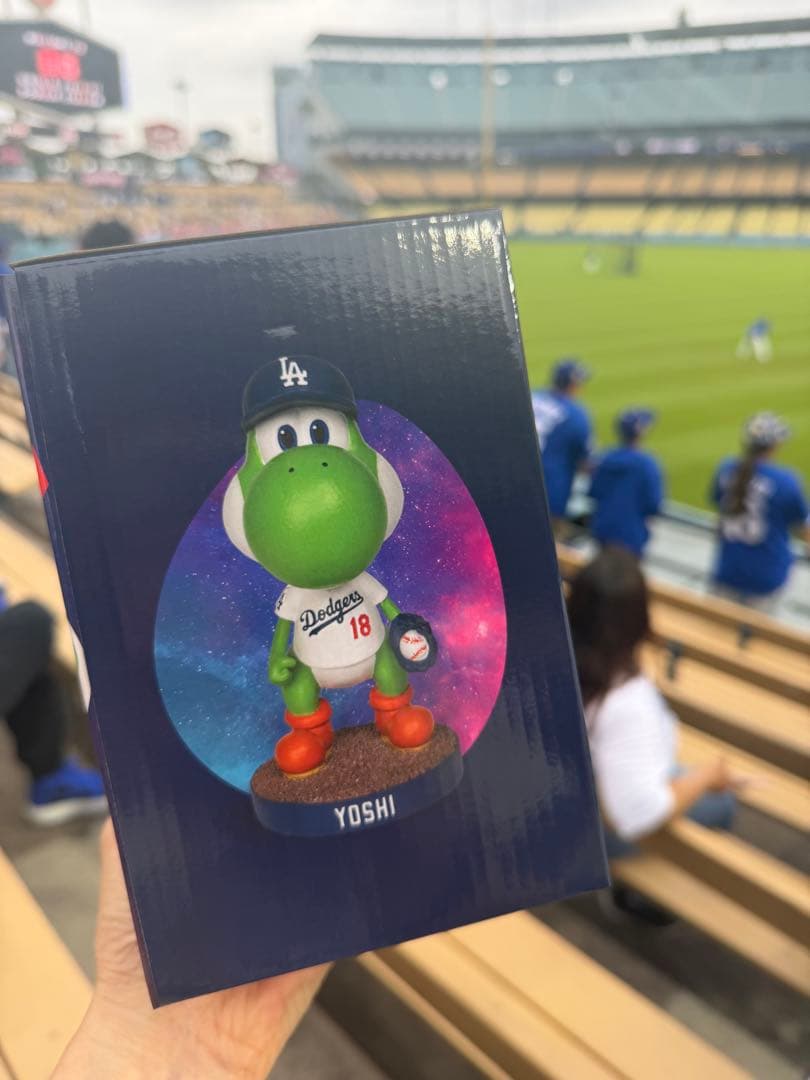ドジャース　Yoshi ×ヨッシー ボブルヘッド 山本由伸　18 おまけ付き