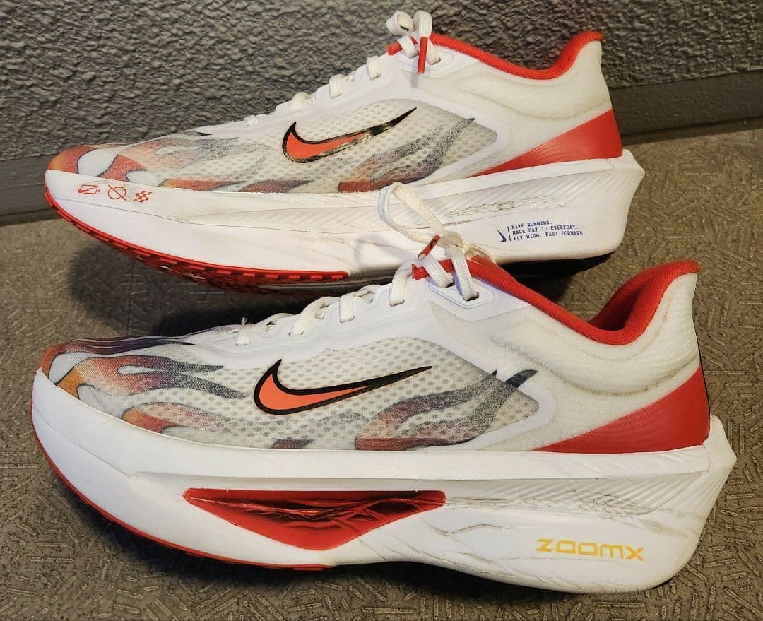 週末限定値下げ　NIKE ズームフライ6　26.5cm
