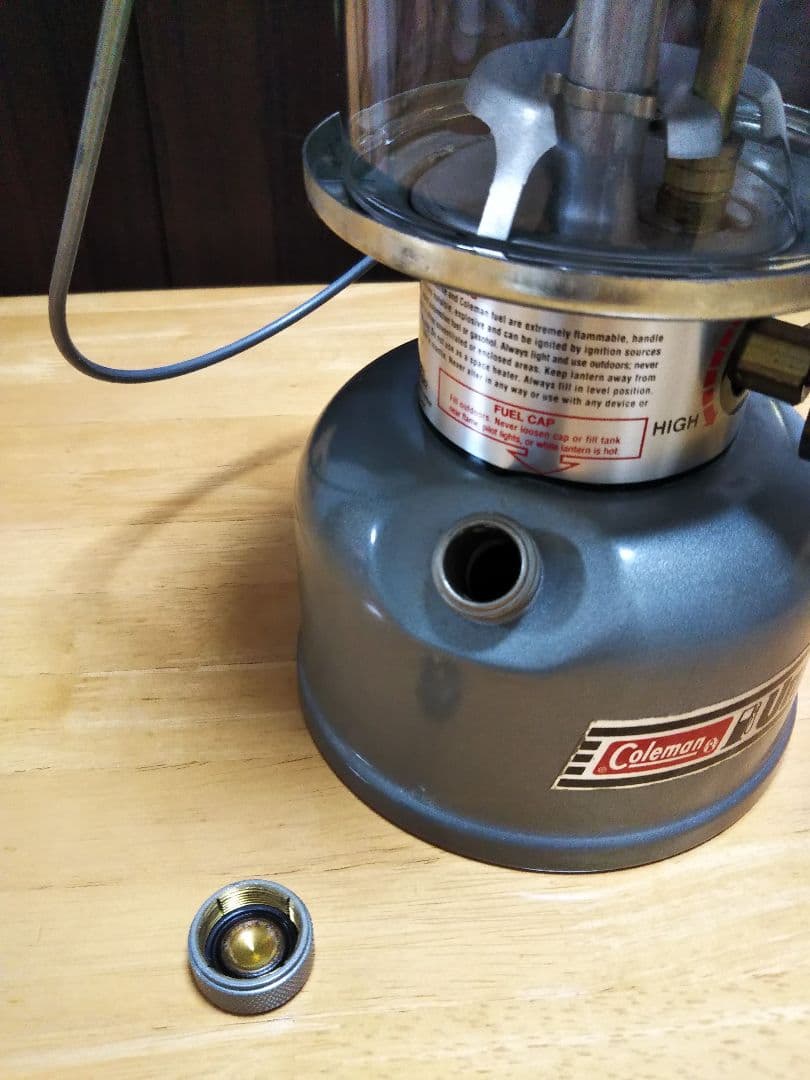 coleman unleaded lantern （液体燃料式ランタン）