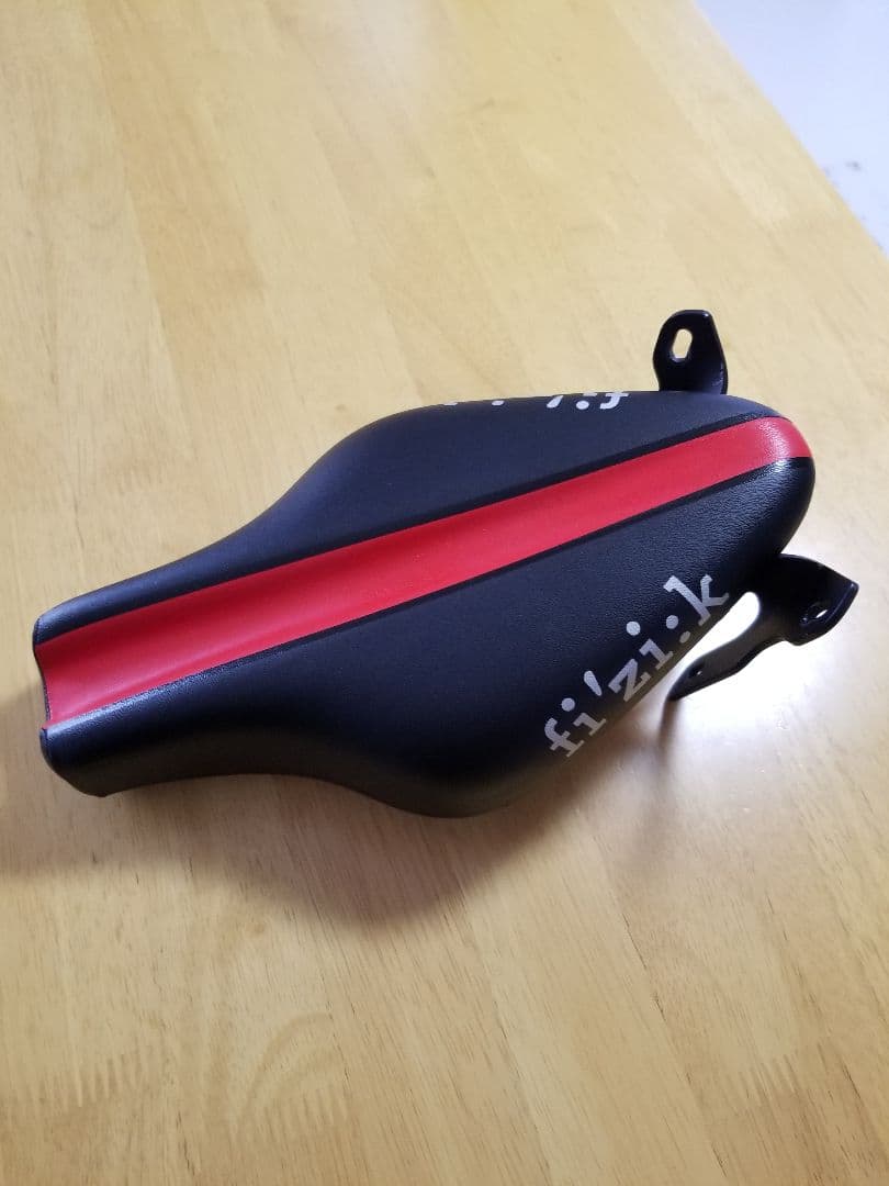fizik フィジーク TTバイク トライアスロン サドル