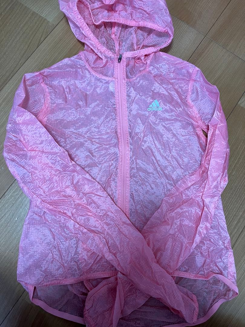 adidas ウィンドブレーカーとショートパンツセット