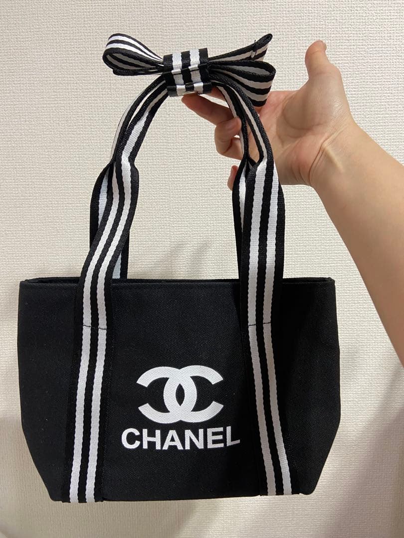 なな様⭐︎専用　CHANEL ノベルティ　黒 ストライプハンドル トートバッグ