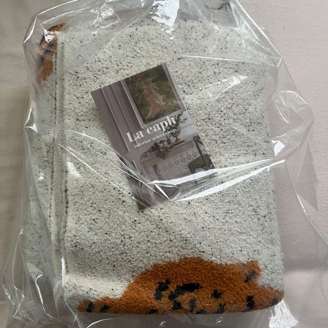La caph 3COLOR CUTE TIGER BLANKET ホワイト