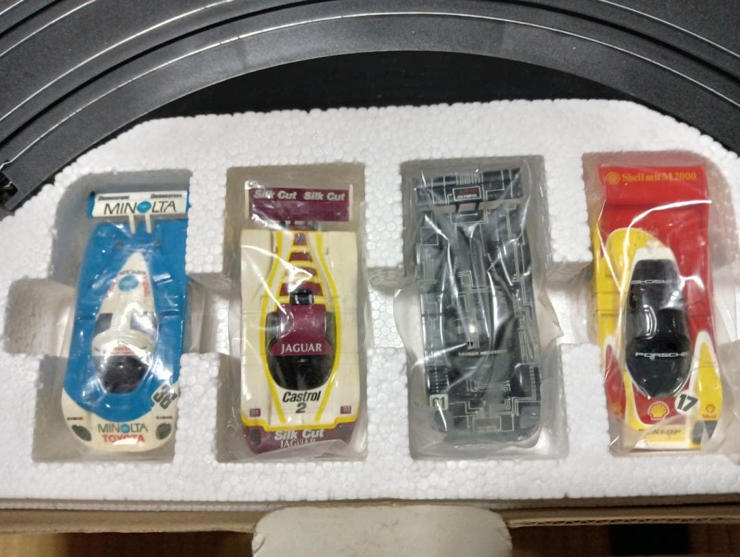 AFX 富士スピードウェイ四車線スロットレーシングセット