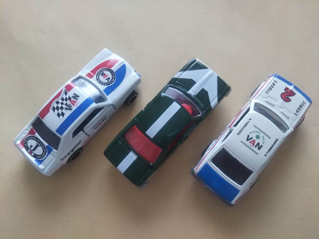 VAN限定品のミニカーセット