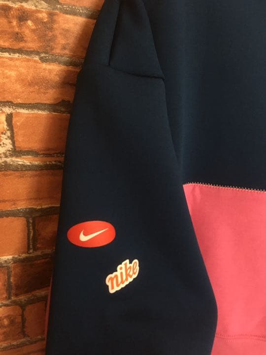 新品 NIKE ナイキ レディース ハイネックジップアップ トレーニングウェア