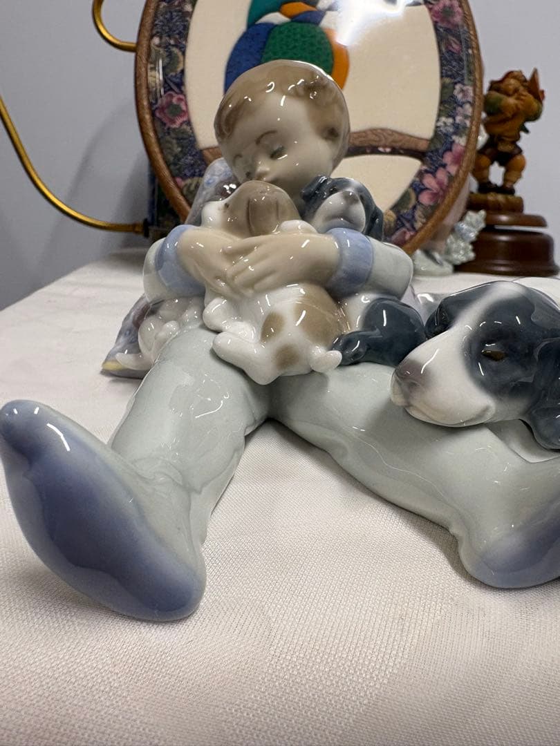 LLADRO リヤドロ「みんな　ねんね」犬　置物
