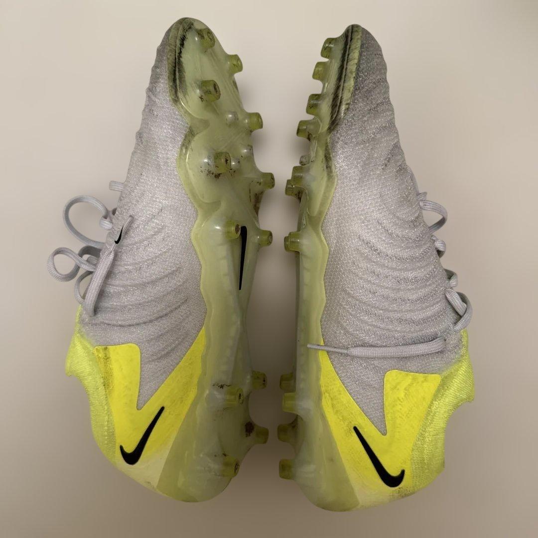 NIKE ナイキ　ファントムGX2 AG 25cm