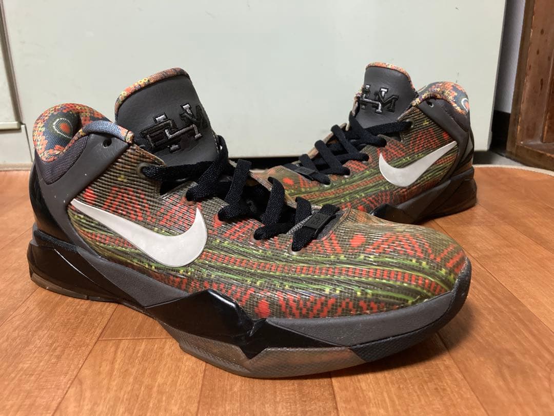 NIKE KOBE 7 BHMカラー　27cm　中古