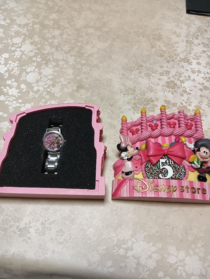 ディズニーストア 5周年記念 限定時計セット　早いもの勝ちです