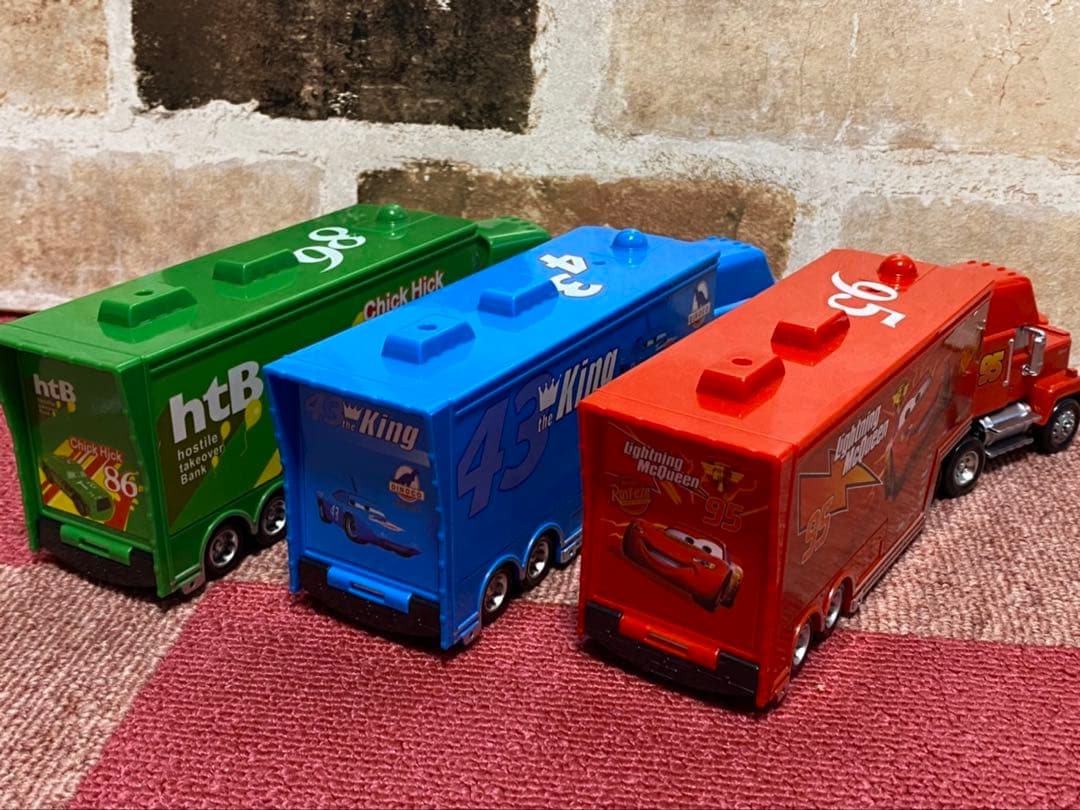 【新品】カーズ　マック トラック トレーラー　3台セット