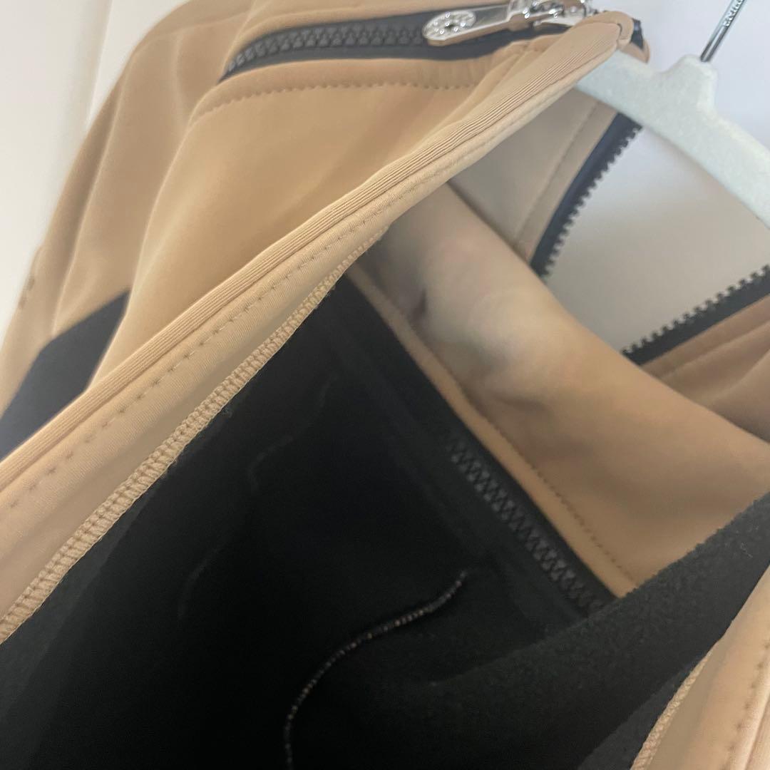 muta ムータ　セットアップ　M パーカー　ジャケット　パンツ　ベージュ