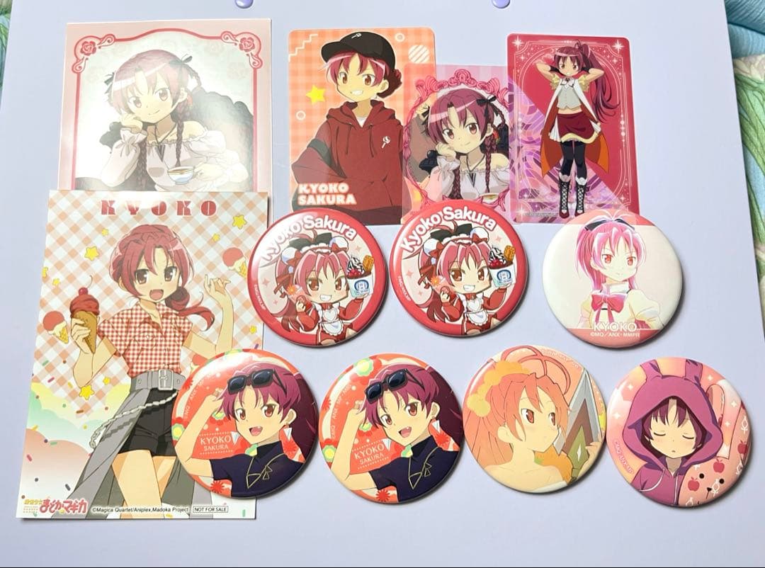 魔法少女まどか☆マギカ カード類&缶バッジ まとめ売り 【佐倉杏子】セット