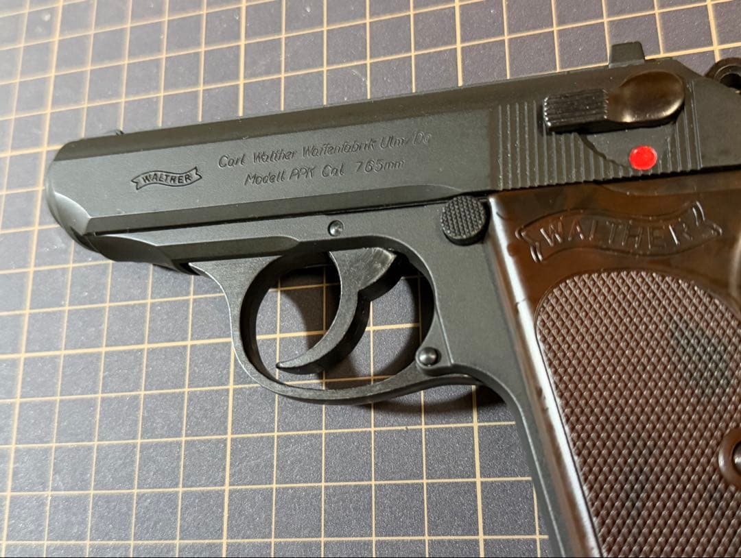 WALTHER PPK スペシャルエディション　木製グリップ付き