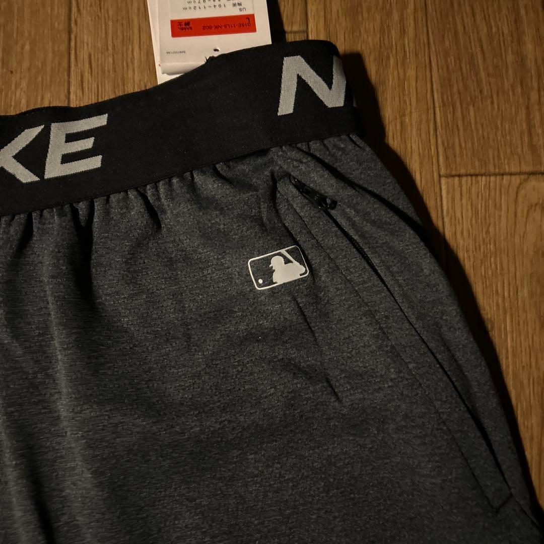 NIKE MLB ヤンキース DRYFIT ニットショートパンツ