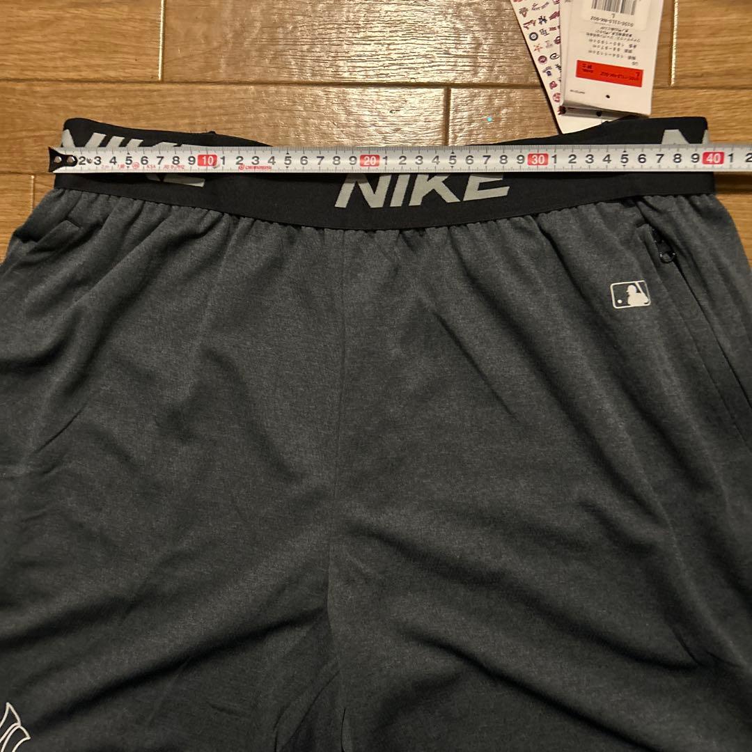 NIKE MLB ヤンキース DRYFIT ニットショートパンツ