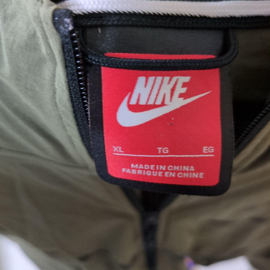 Nike ナイキテックウィンドランナー　XL　オリーブグリーン