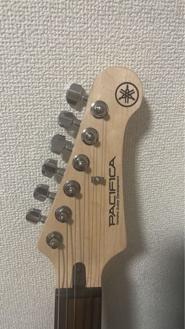 Yamaha PACIFICA ホワイトエレキギター ストラップケース説明書付き