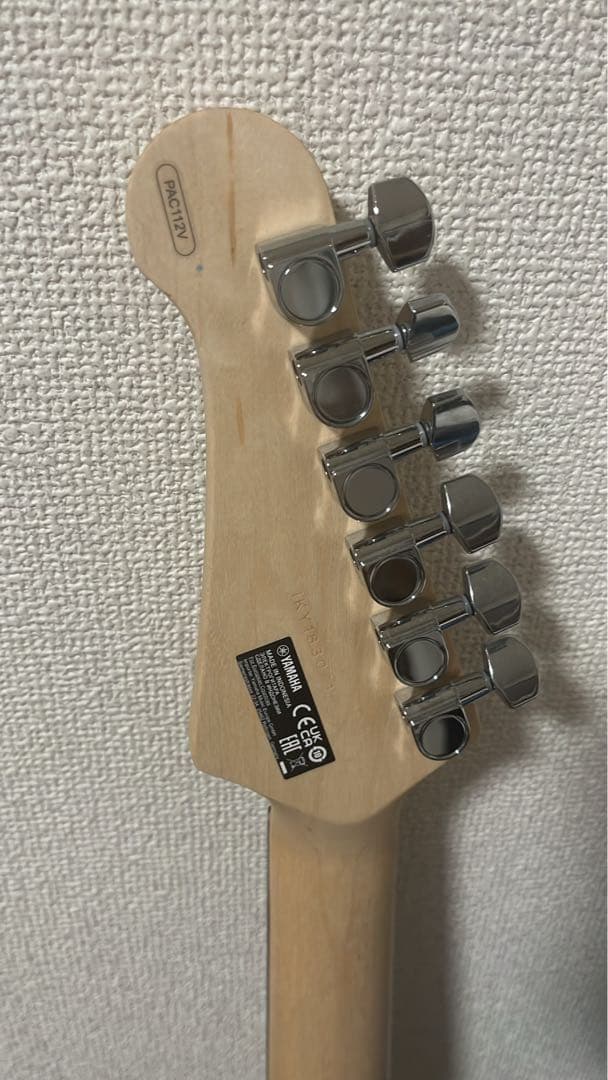 Yamaha PACIFICA ホワイトエレキギター ストラップケース説明書付き