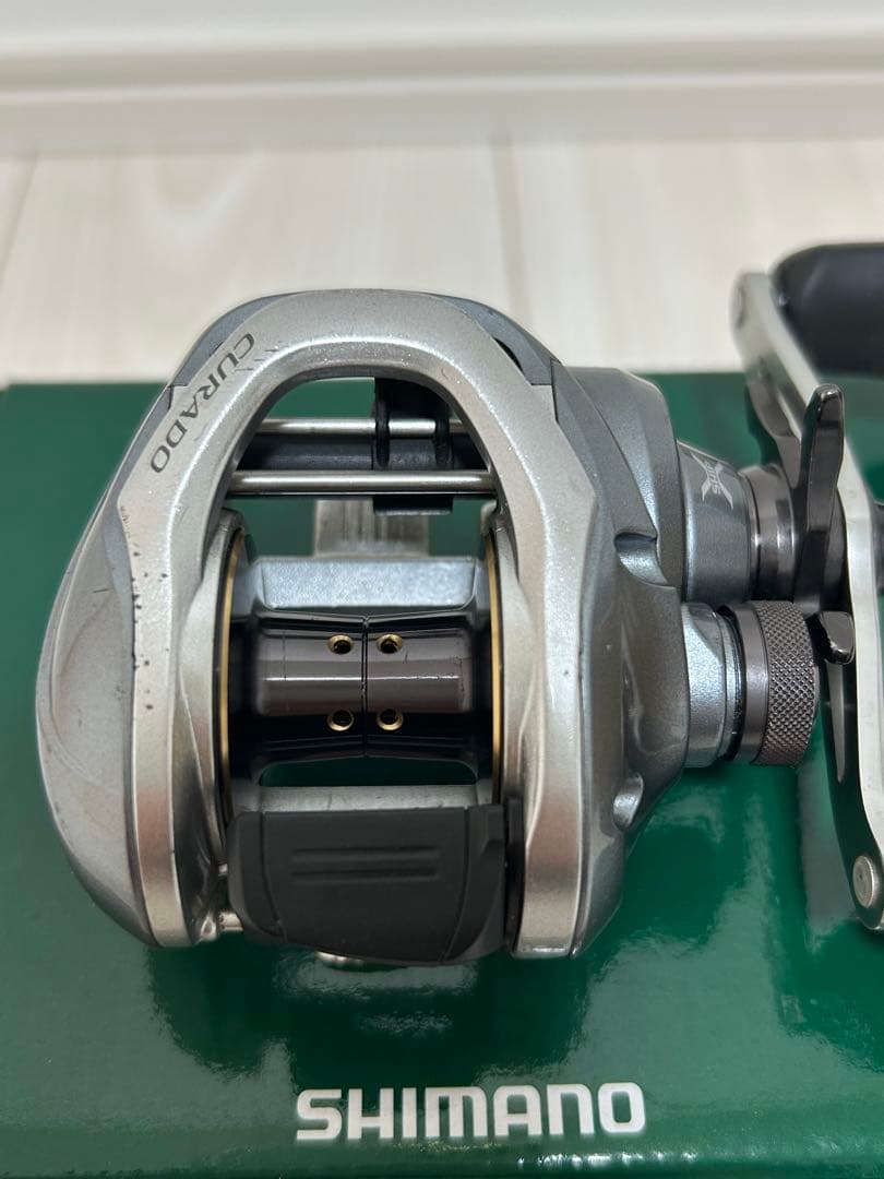 SHIMANO 15CURADO 200 右ハンドル　シマノ　クラド