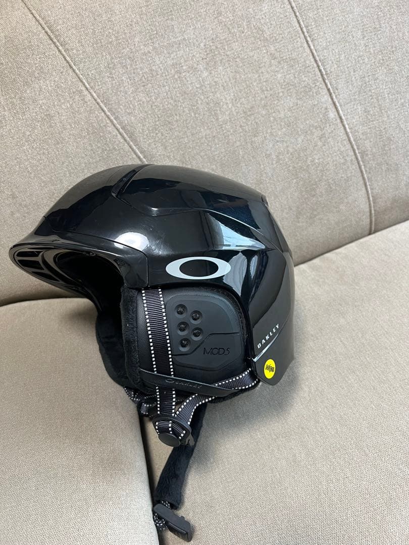 Oakley MOD 5ブラック ヘルメット　オークリー