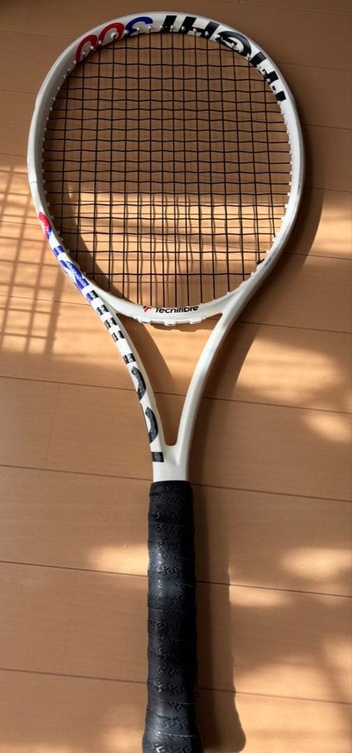 Tecnifibre t-fight300 G2テニスラケット