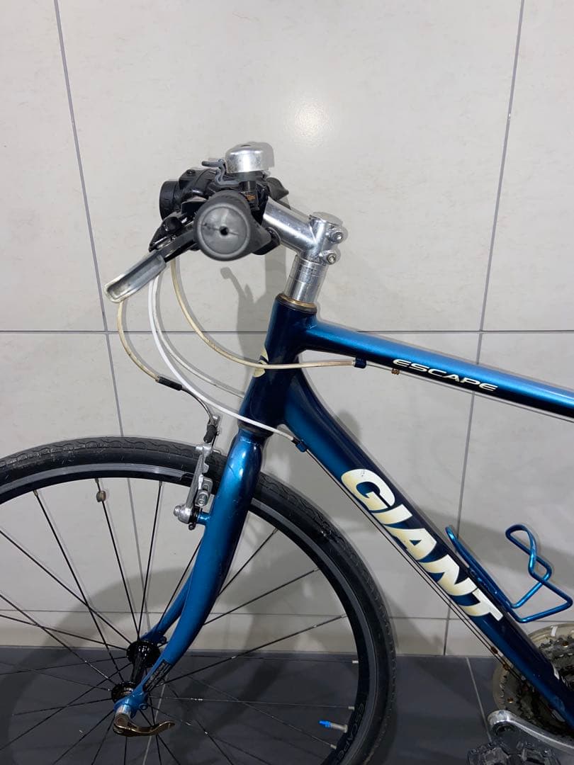 GIANT escape R3 クロスバイク　ジャイアント　エスケープrx自転車
