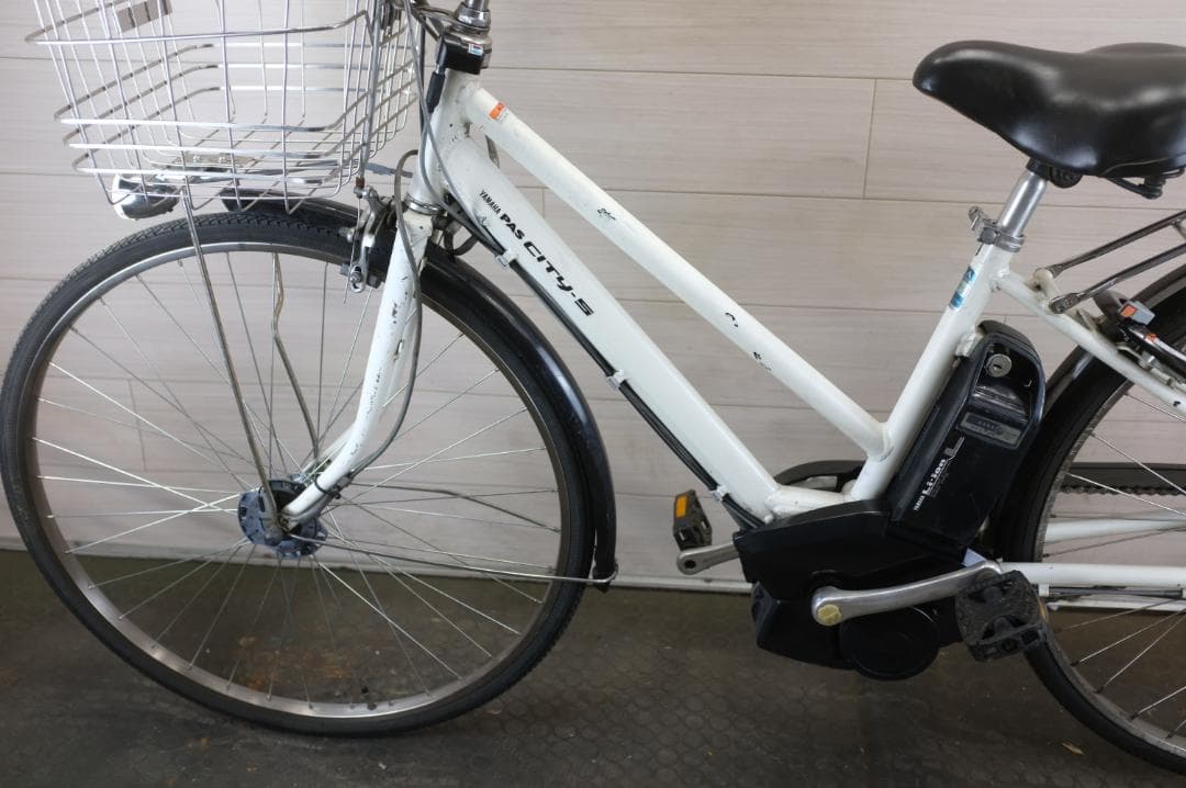 電動自転車ヤマハPAS　27インチ　3段　8.1Ah充電器あり