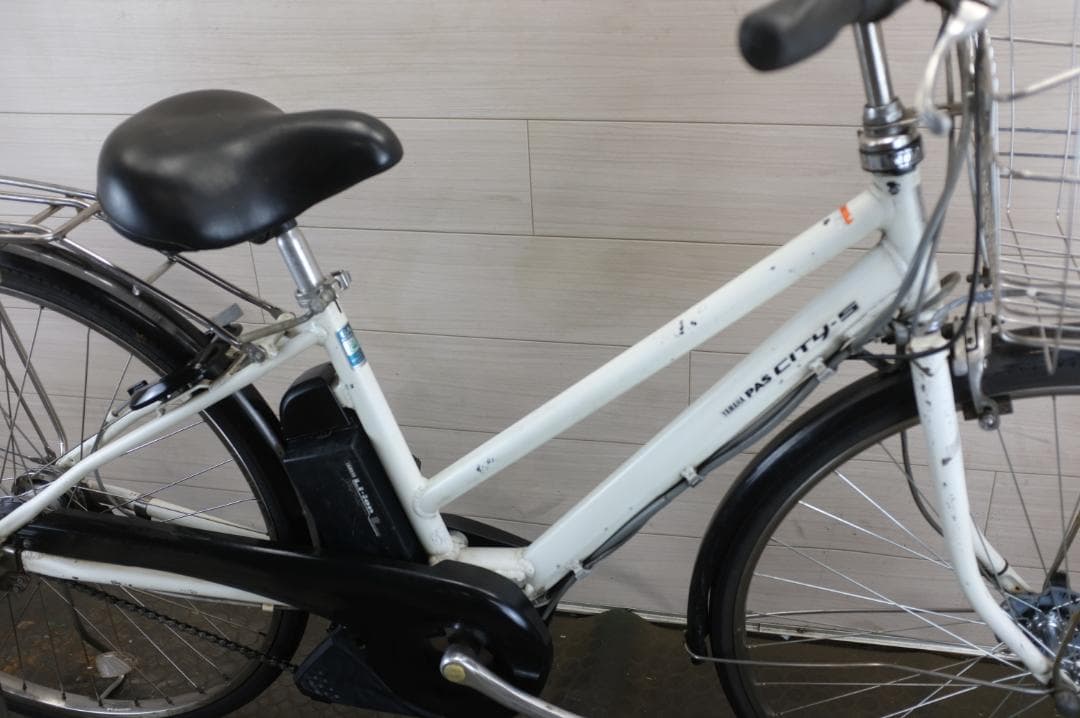 電動自転車ヤマハPAS　27インチ　3段　8.1Ah充電器あり