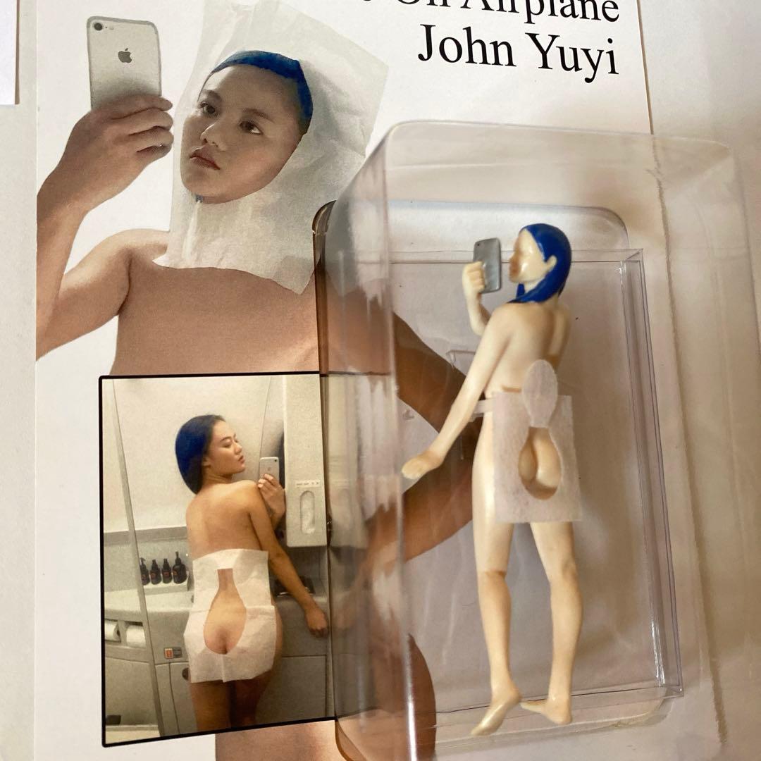 John Yuyi Naked Selfie On Airplane フィギュア