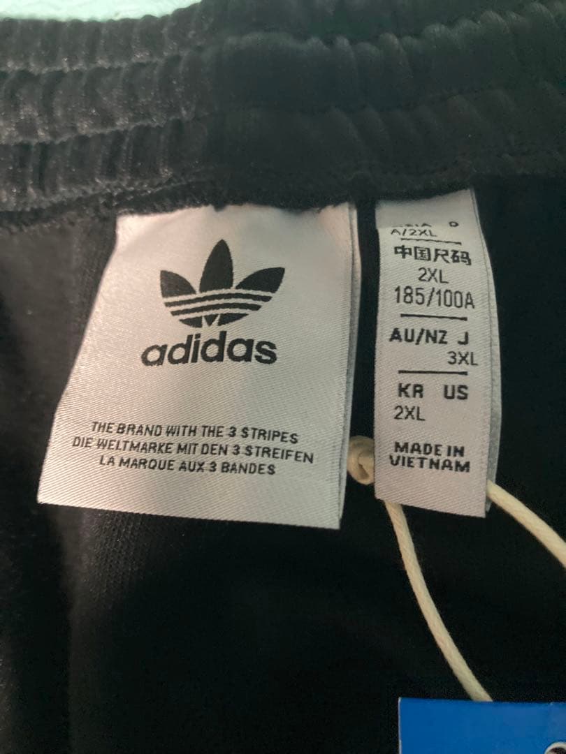 【新品タグ付き】adidas Originals Q4 FS / 黒 3XL
