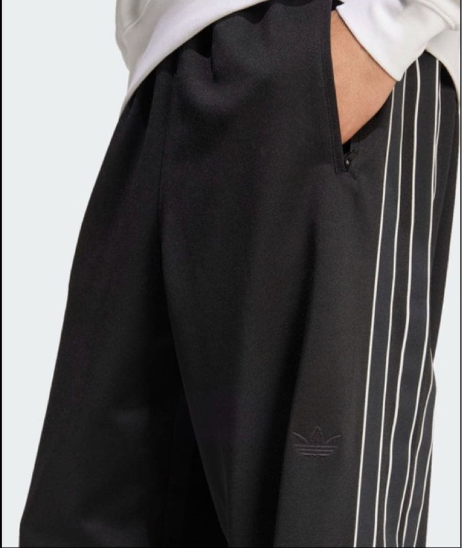 【新品タグ付き】adidas Originals Q4 FS / 黒 3XL