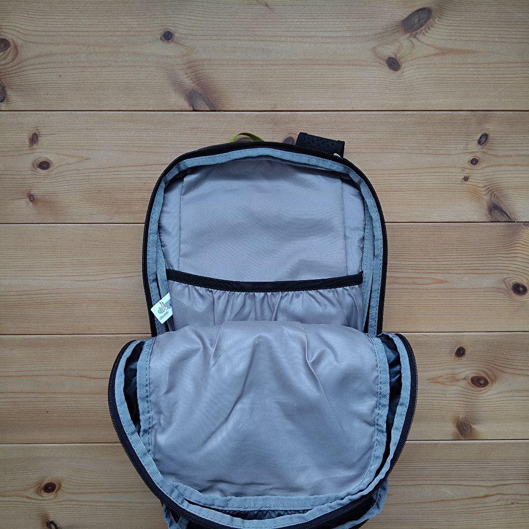 【美品】deuter／Race10／ブラック／廃盤モデル