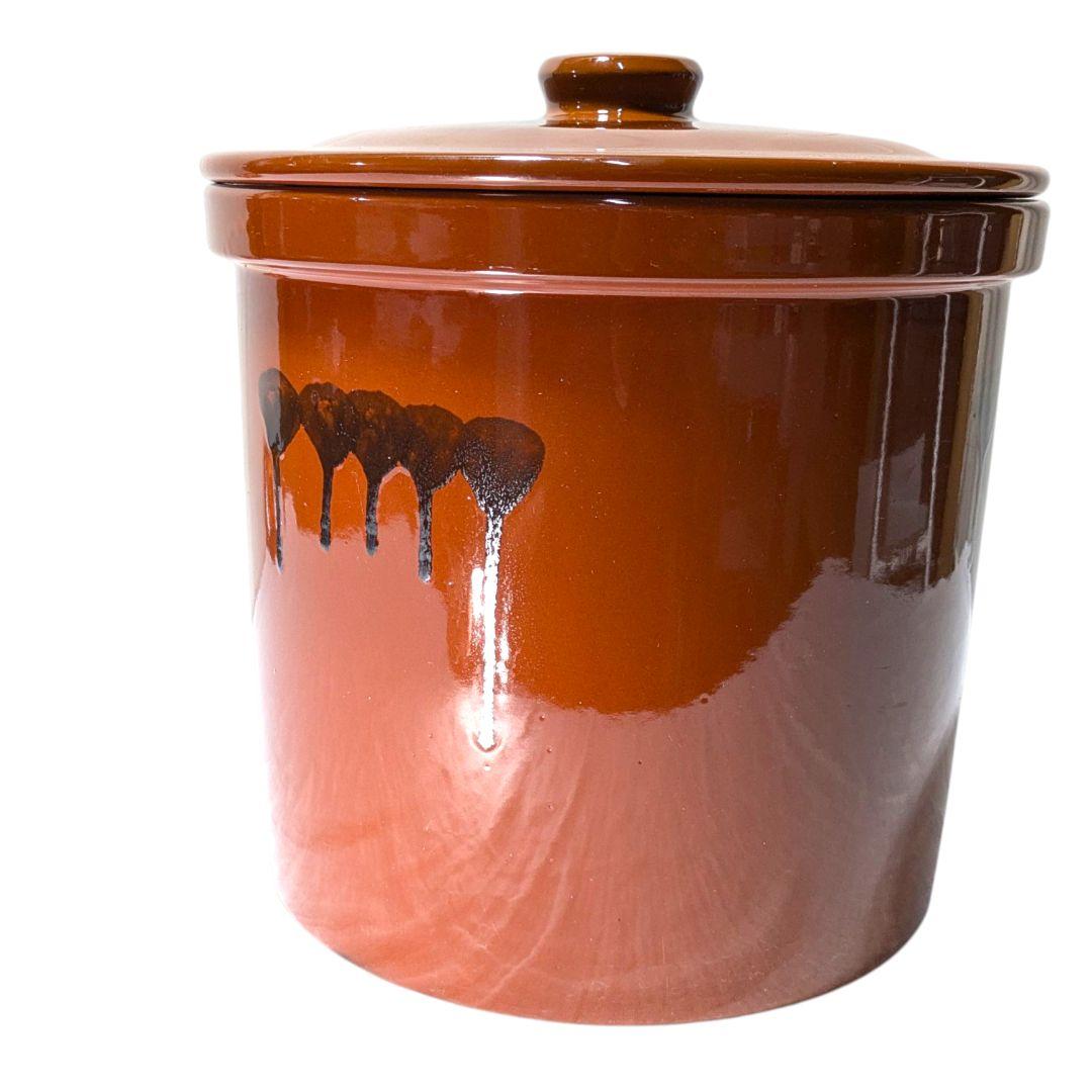 菌が喜ぶ、呼吸するかめ。美味しい漬物や味噌を育てる伝統の器。久松窯の常滑焼 。